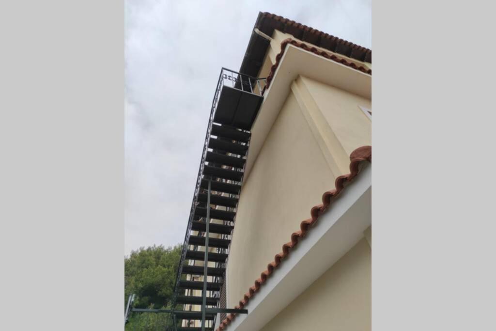 فيلا Artemis Penthouse 10 Minute From National Airport المظهر الخارجي الصورة